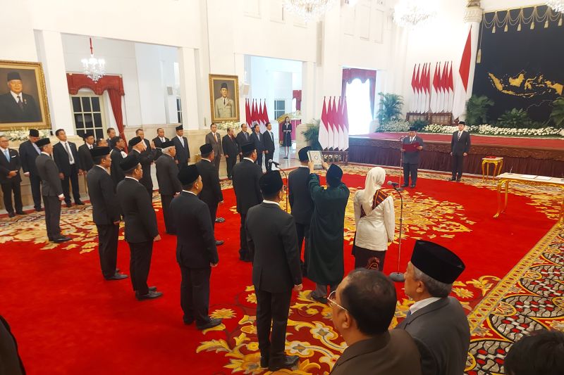 Presiden Prabowo Lantik Wakil dan Anggota Dewan Ekonomi Nasional, Ini Daftarnya