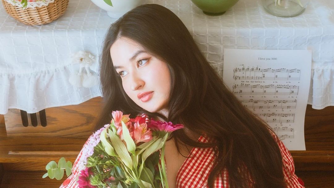 Stephanie Poertri Rayakan 5 Tahun 'I Love You 3000' dalam Versi Bossa Nova