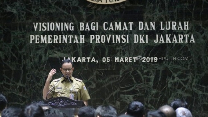 Panggil 317 Camat dan Lurah, Begini Arahan Anies Baswedan