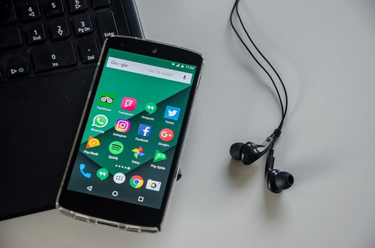 Google Assistant dijamin memiliki konten aman. (Foto: Pixabay/USA-Reiseblogger)