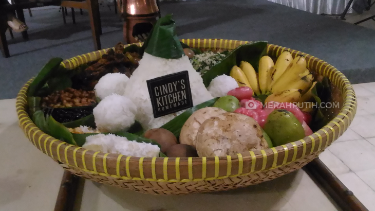 Filosofi Tumpeng: Hindari Cita Rasa Pedas