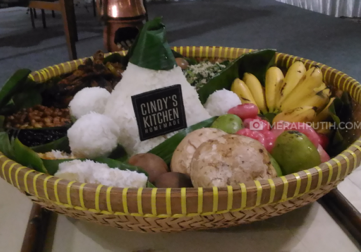 Filosofi Tumpeng: Hindari Cita Rasa Pedas