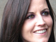 Rekan dan Keluarga Hadiri Pemakaman Vokalis The Cranberries, Dolores O'Riordan