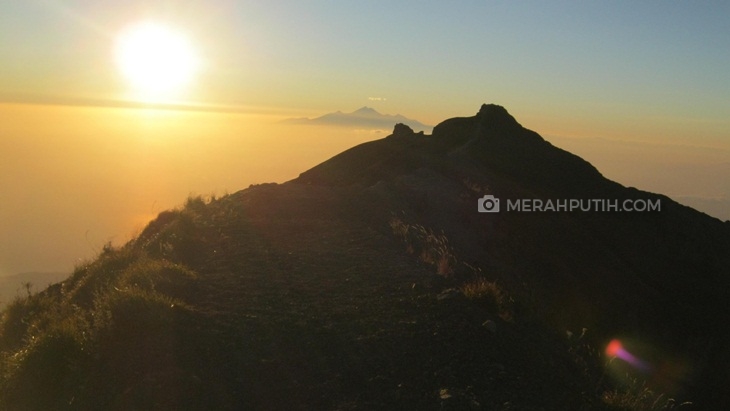 Menanti Kembali Pendakian Gunung Agung