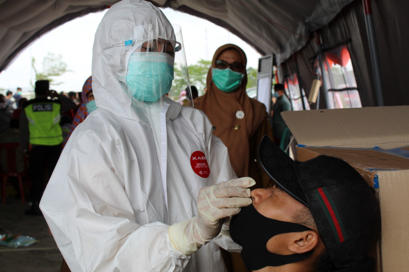 Kasus Aktif COVID-19 di DKI Turun, Tingkat Kesembuhan 98 Persen