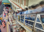 18 Orang Tewas saat Berdesakan di Stasiun Kereta New Delhi, Berebut Menuju Pertemuan Agama Maha Kumbh Mela