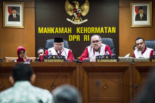 Anggota DPR dari PDIP Dilaporkan Istrinya ke MKD 
