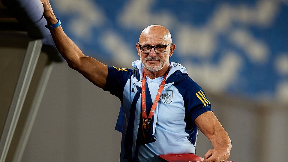 Luis de la Fuente Sebut Spanyol Bermain Lebih Baik dari Inggris