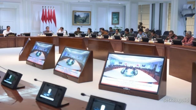 Rapat terbatas budi