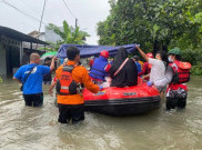 Hujan Deras Picu Banjir Jakarta, 17 RT dan 2 Ruas Jalan Masih Terendam
