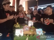 Relawan Rayakan Ulang Tahun Jokowi di Tugu Kujang