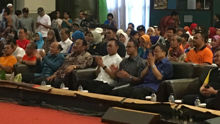 Anies Hadiri Vaksinasi Difteri Perhimpunan Indonesia-Tionghoa