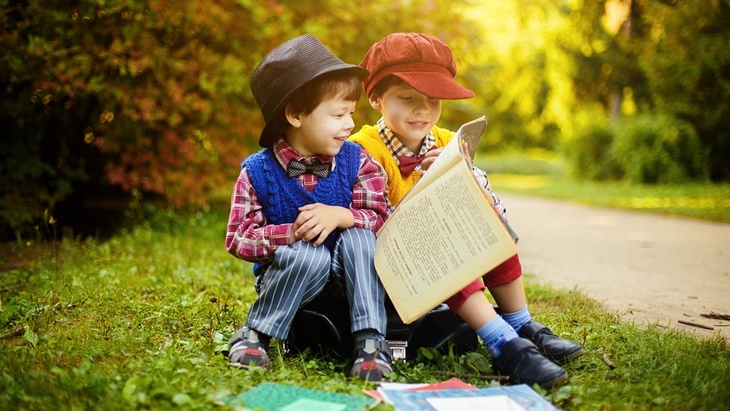 Dee Lestari Bagi Tips Agar Anak Gemar Baca Buku