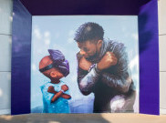 Mural Chadwick Boseman Warnai Tembok Disneyland