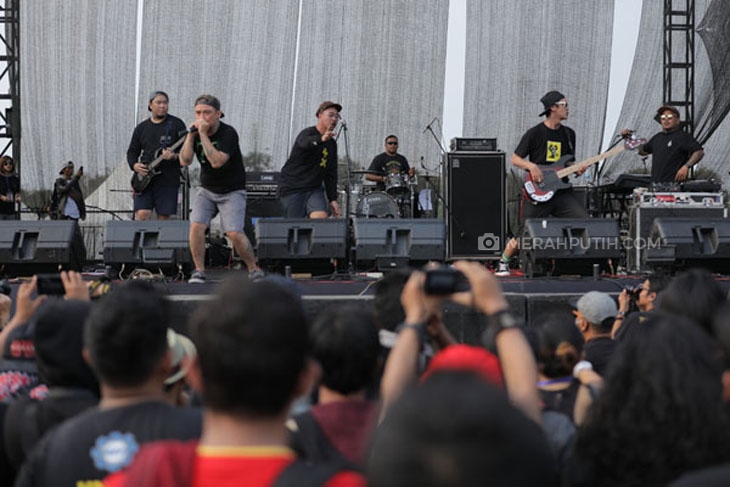 Saint Loco Pompakan Energi Ekstra di Hammersonic Festival 2018