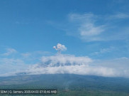 Kamis Pagi, Gunung Semeru Erupsi, Tinggi Letusan hingga 900 Meter
