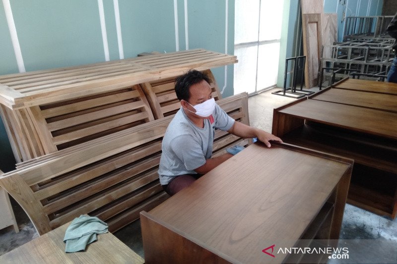 Jokowi Kucurkan Rp100 Triliun Buat Jaminan Modal Kerja UMKM