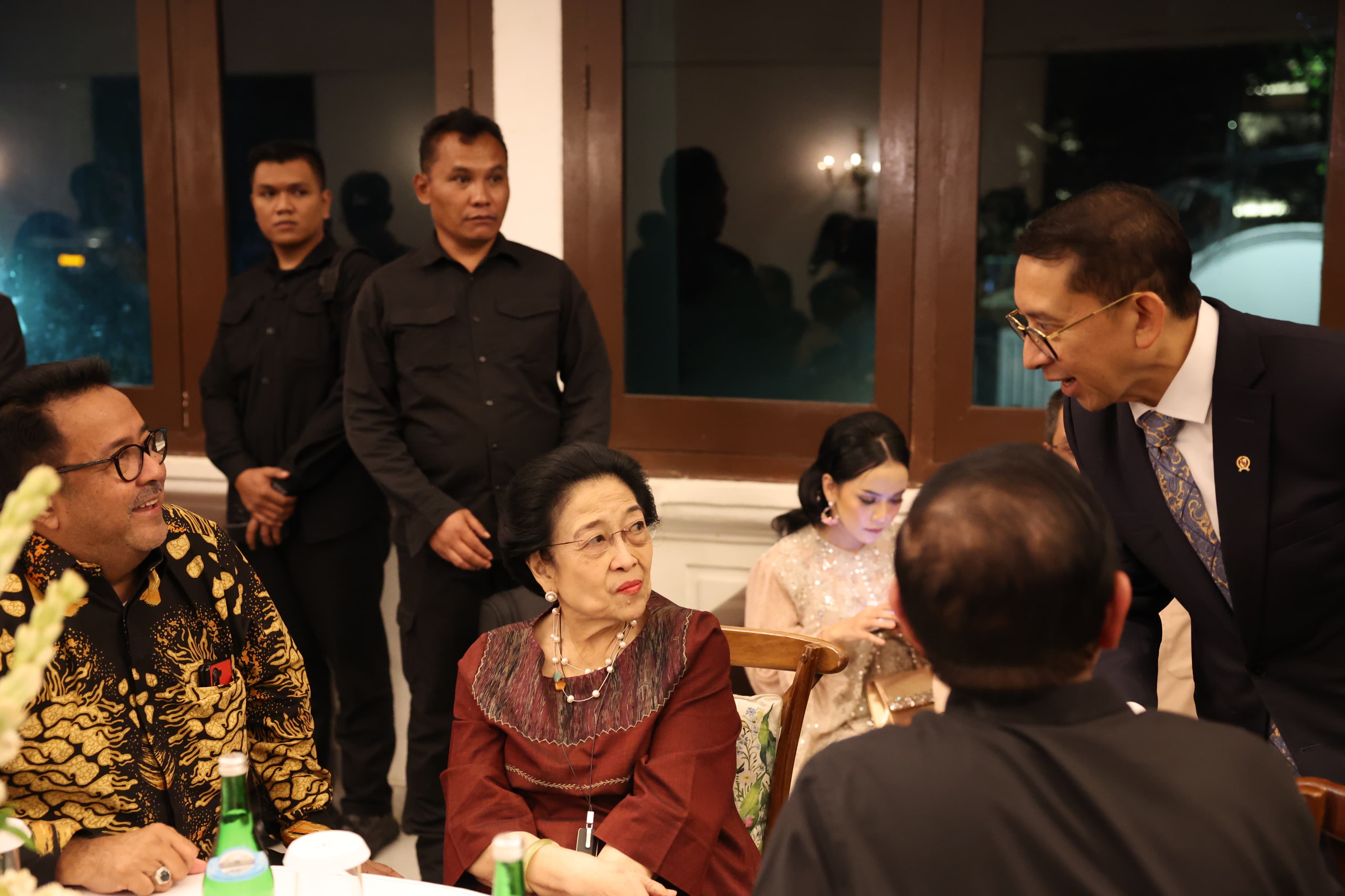 Bersama Fadli Zon, Megawati Hadiri Pertunjukan Teater Seni Musik Imam Al-Bukhari-Sukarno di GKJ