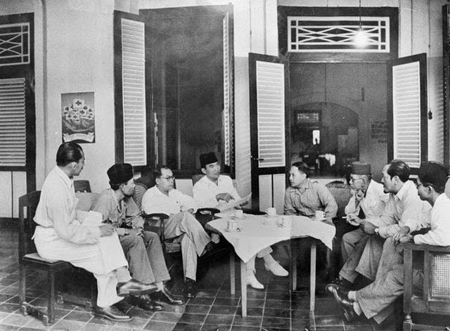 SUKARNO