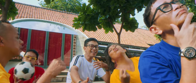 Lirik Lagu Putusin Aku Dong – Project Pop: Bingung Aku Memikirkannya
