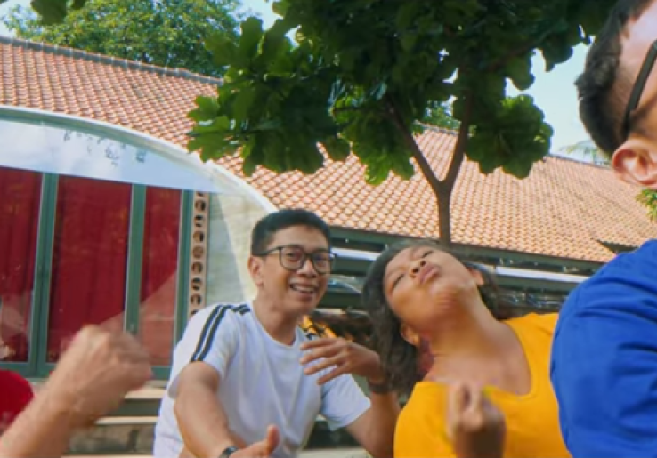 Lirik Lagu Putusin Aku Dong – Project Pop: Bingung Aku Memikirkannya