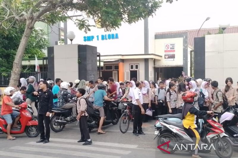 955 Porsi MBG Ditarik Imbas Keracunan Ratusan Siswa SMPN 1 Blora. Menunya Begini!