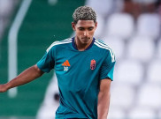 Bersaing dengan Real Madrid, AC Milan Intai Talenta Muda Granada Owen Emeka untuk Bursa Januari
