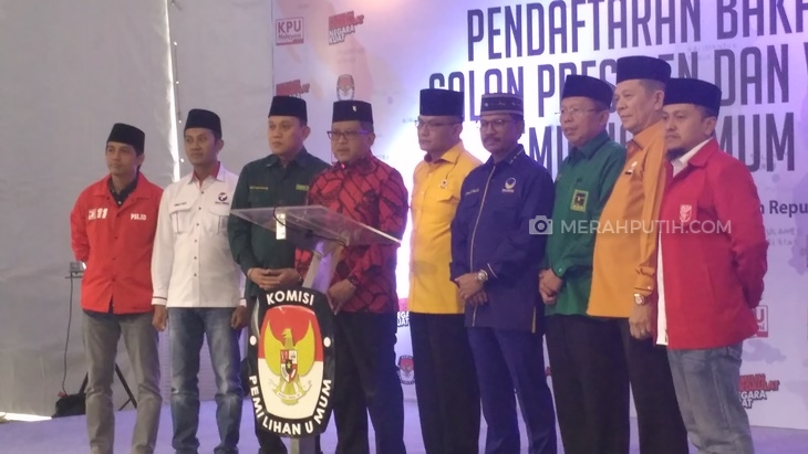 Sembilan Sekjen Partai Koalisi Pendukung Presiden Jokowi menggelar jumpa pers di KPU. (Foto: MP/Fadhli)