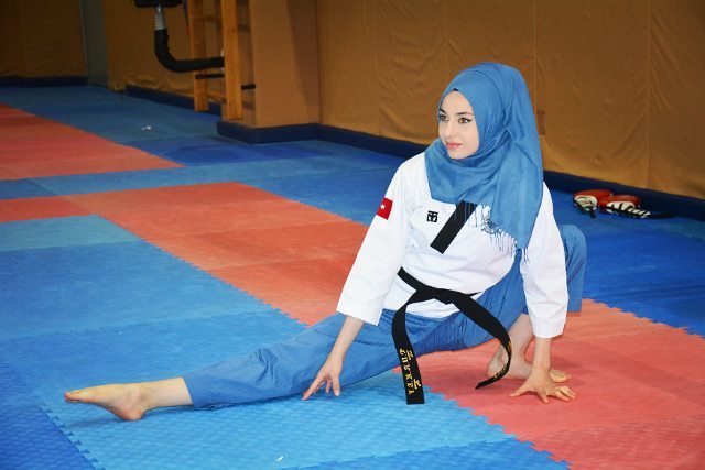 Yuk Kenalan dengan Kubra Dagli, Hijaber yang Jago Taekwondo