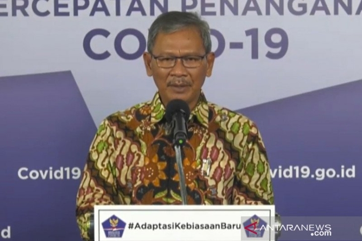 Juru Bicara Pemerintah untuk Penanganan COVID-19 Achmad Yurianto berbicara dalam konferensi pers Gugus Tugas Percepatan Penanganan COVID-19 di Graha BNPB di Jakarta, Jumat (26/6/2020). (ANTARA/Katriana)