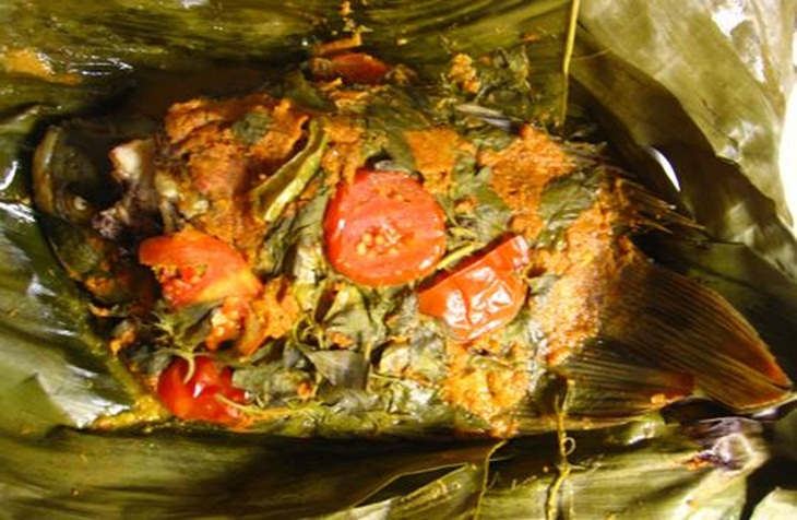 Ikan bungkus. (Foto: Facebook/Suara Papua - SAYA Indonesia)