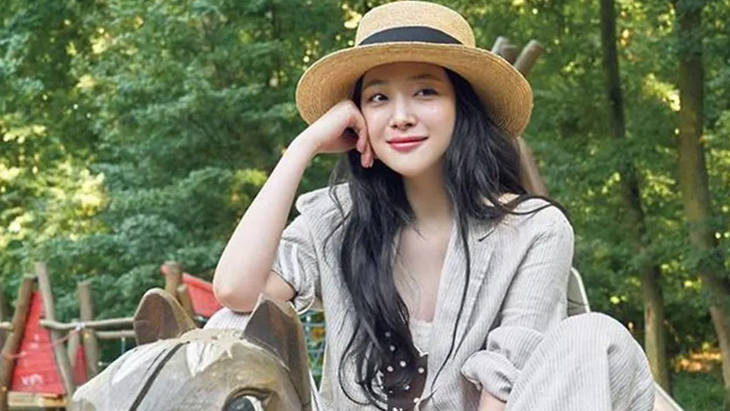 Sulli akan Dimakamkan dalam Upacara Tertutup