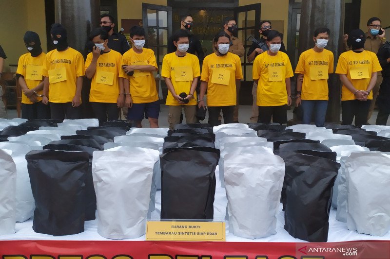 Polrestabes Bandung Amankan 150 Kg Tembakau Gorila Siap Edar