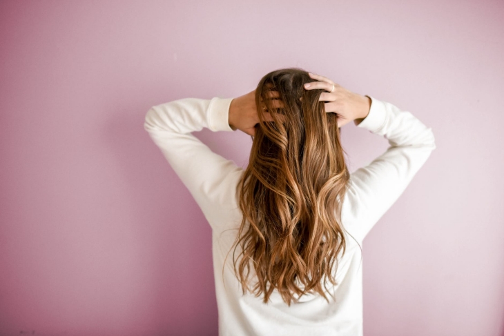 5 Tanda ini Menunjukkan Kondisi Rambut Sehat