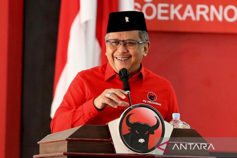 Hasto Respons Prabowo Minta Ketemu Megawati