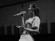 “Lagu Untukmu” Kembali Viral di Tengah Duka Kepergian Ibunda Raisa, Berikut Lirik Lengkapnya