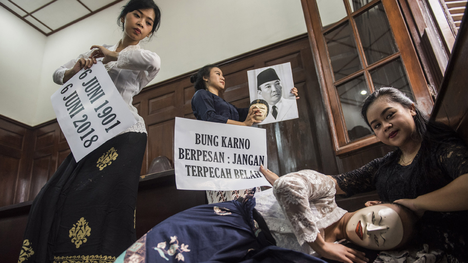 Foto: Memperingati Hari Lahir Soekarno Dengan Menari