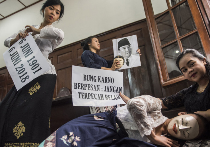 Foto: Memperingati Hari Lahir Soekarno Dengan Menari