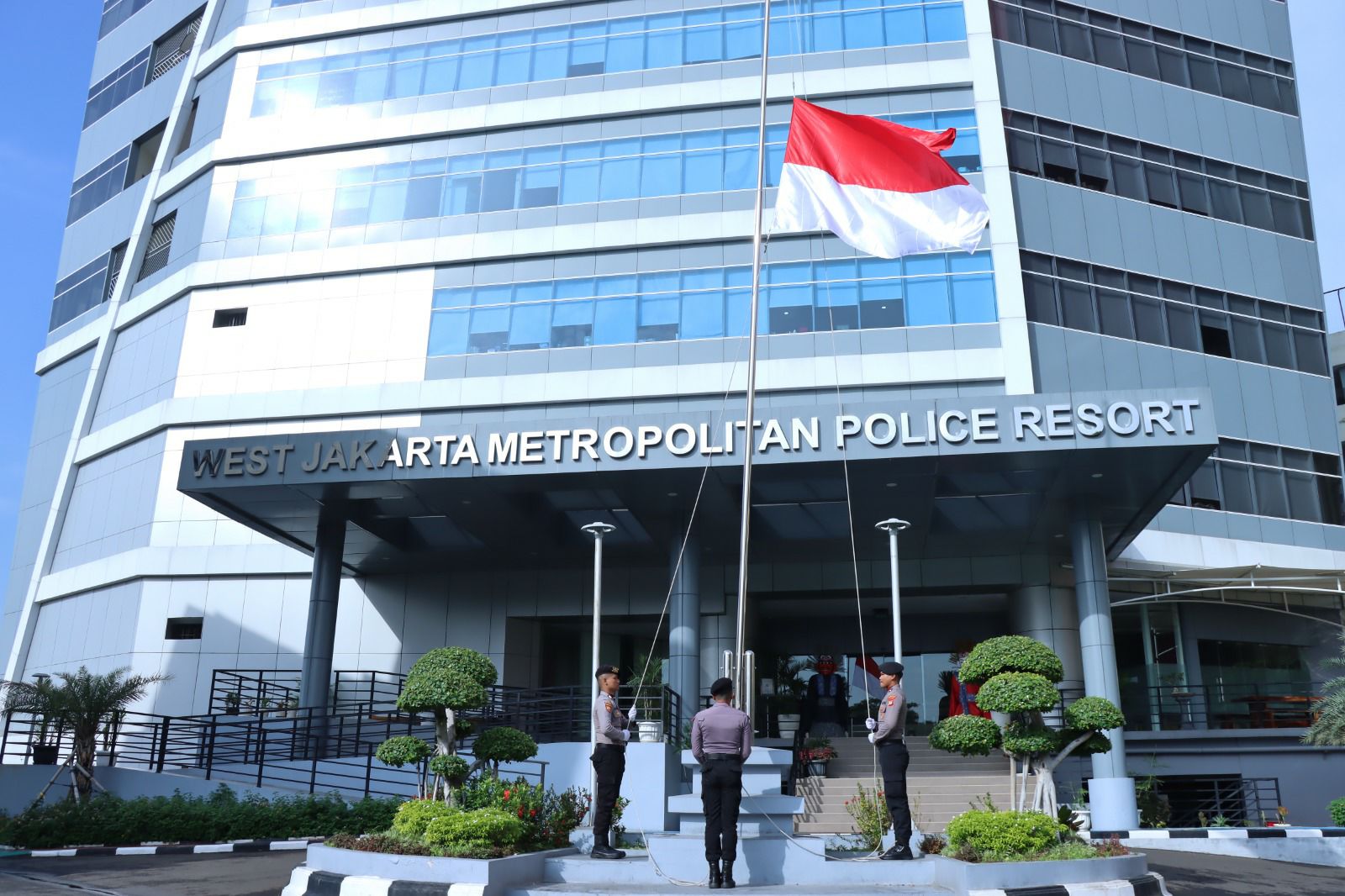 Kawasan Elit Tangerang Selatan Jadi Tempat Home Industry Tembakau Sintetis 