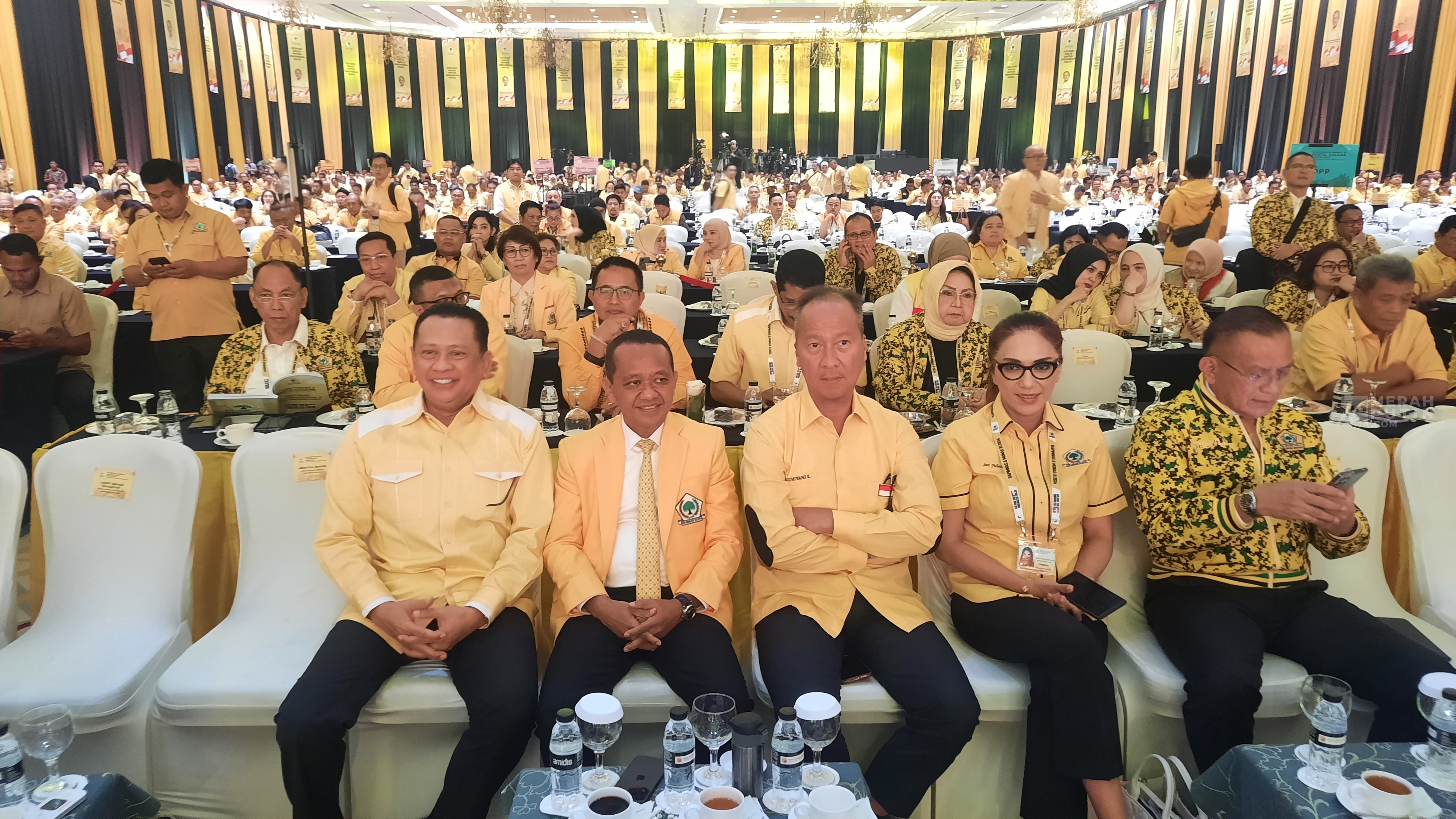 Bahlil Bantah Presiden Jokowi Jadi Dewan Pembina Golkar Periode 2024-2029