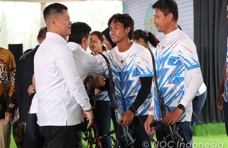 Ketua Umum Komite Olimpiade (NOC) Indonesia Raja Sapta Oktohari (kiri). (Foto: Doc NOC Indonesia)