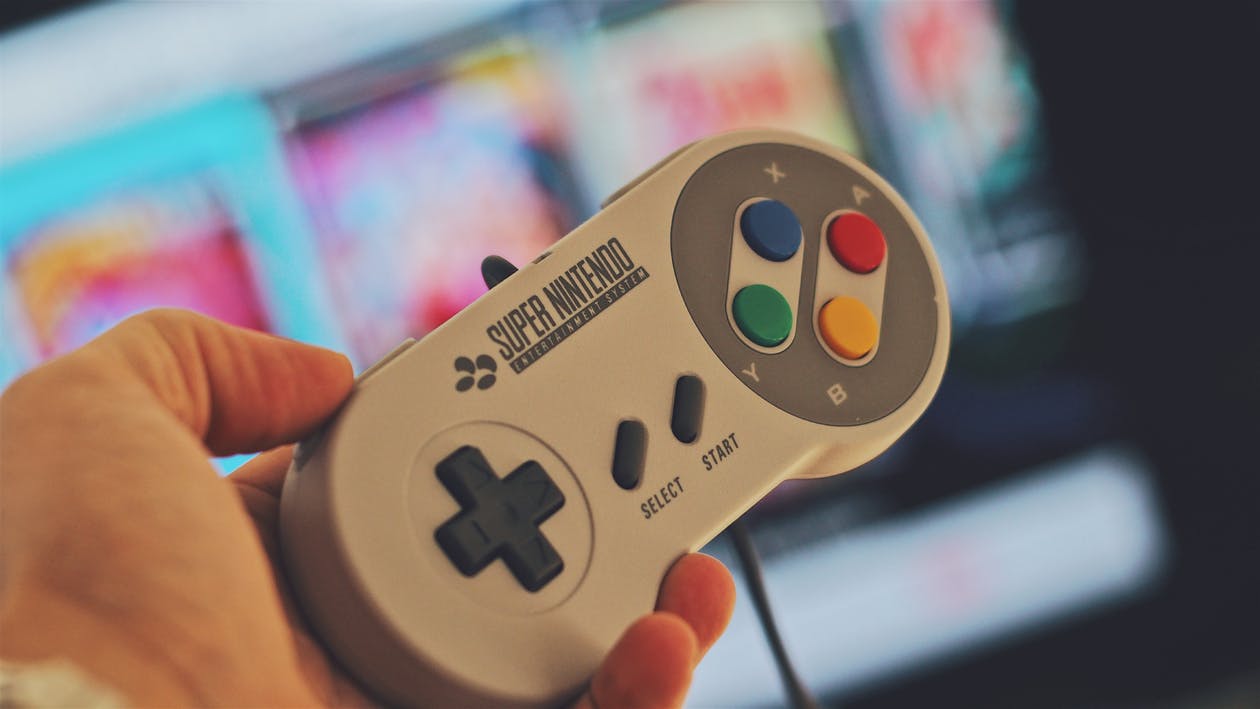 Kamu Gamer Tahun 90an? Mungkin Kamu Pernah Melakukan 5 Hal Ini