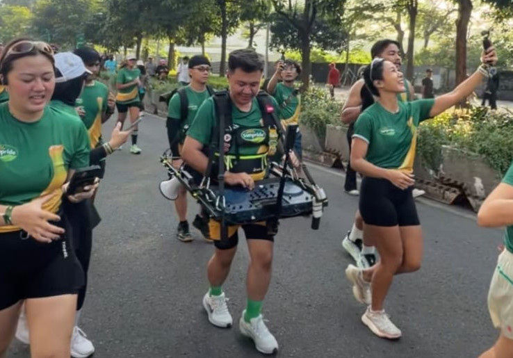 Unik! Saykoji, Mandela, Sifen, hingga Jojo Lari Sambil Live DJ di Sunpride Fun Run 10K