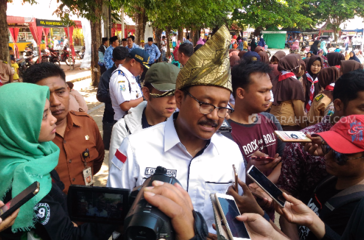 Gus Ipul Promosikan Wisata Bawean Jadi Bali-nya Jawa Timur