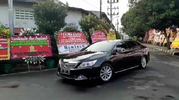 Tidak Ada Anggaran, Gibran Pakai Mobil Dinas Bekas saat Jadi Wali Kota Solo