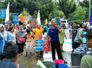 Geruduk Balai Kota KMMSAJ Tuntut Pemprov Stop Privatisasi Air