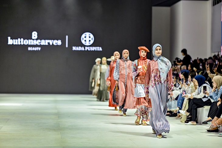 Buttonscarves Beauty Gandeng 4 Desainer di Jakarta Fashion Week 2024