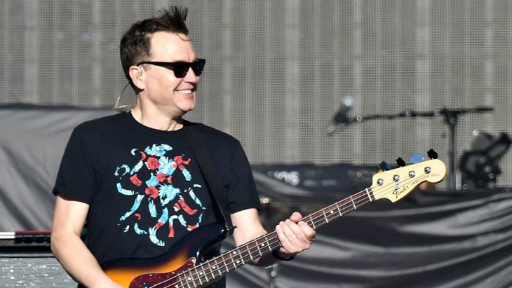 Eks Personel Blink-182 Sibuk Jual Peralatan Musiknya