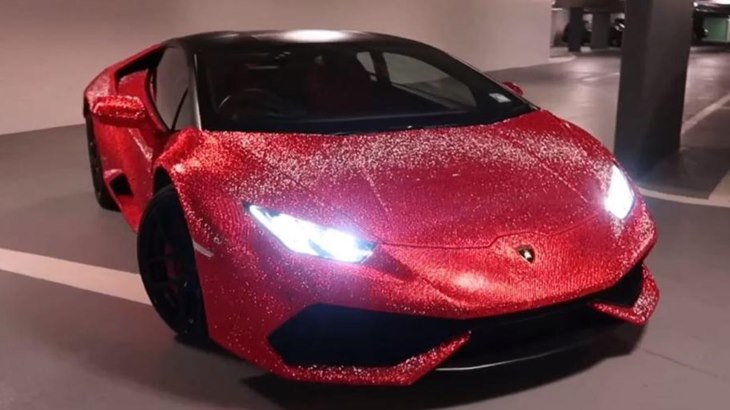 Lamborghini Berhiaskan Kristal Swarovski