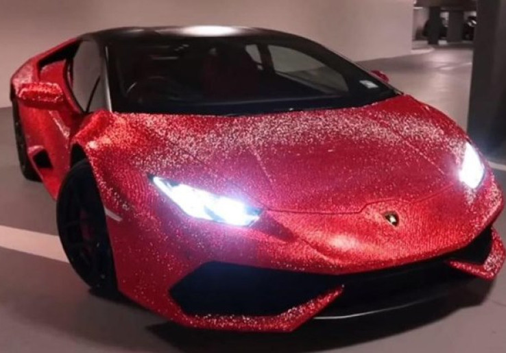 Lamborghini Berhiaskan Kristal Swarovski